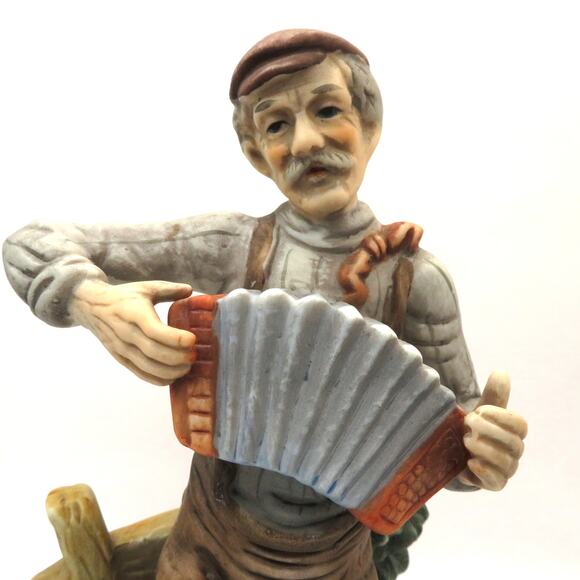 Vintage Hand Painted Porcelain Accordion Player Figurine & Dog Capodimonte Style - Picture 3 of 11